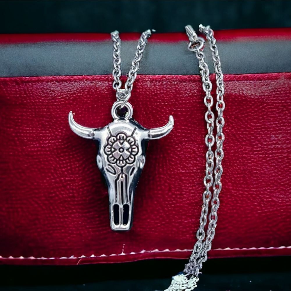 Longhorn Western Steer Skull Necklace Pendant Southwestern Silver Boho Jewelry
